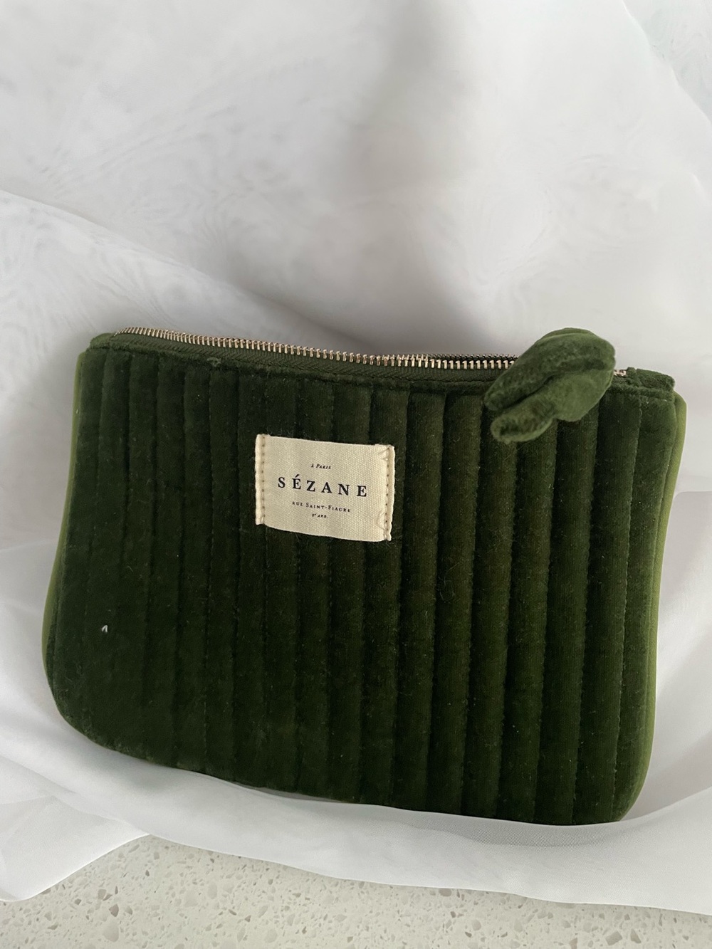 Sézane Quilted Flat Velvet Pouch in Olive Green